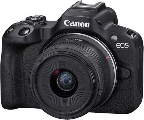 Canon EOS R50 com lente RF-S 18-45mm